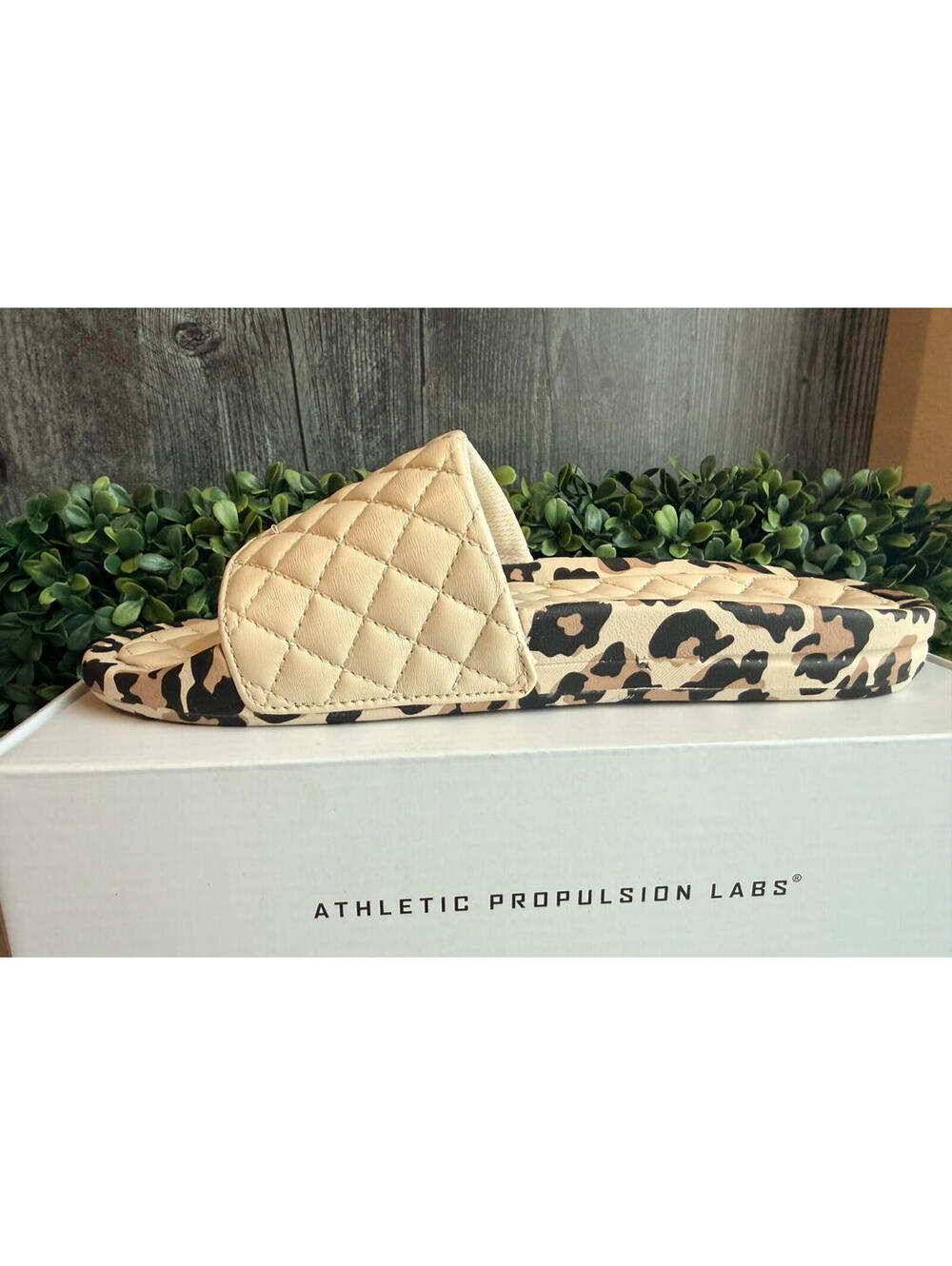 APL Women's Lusso Parchment/Leopard Quilted Nappa Leather Slides EU 38.5 US 8
